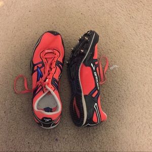 Track spikes